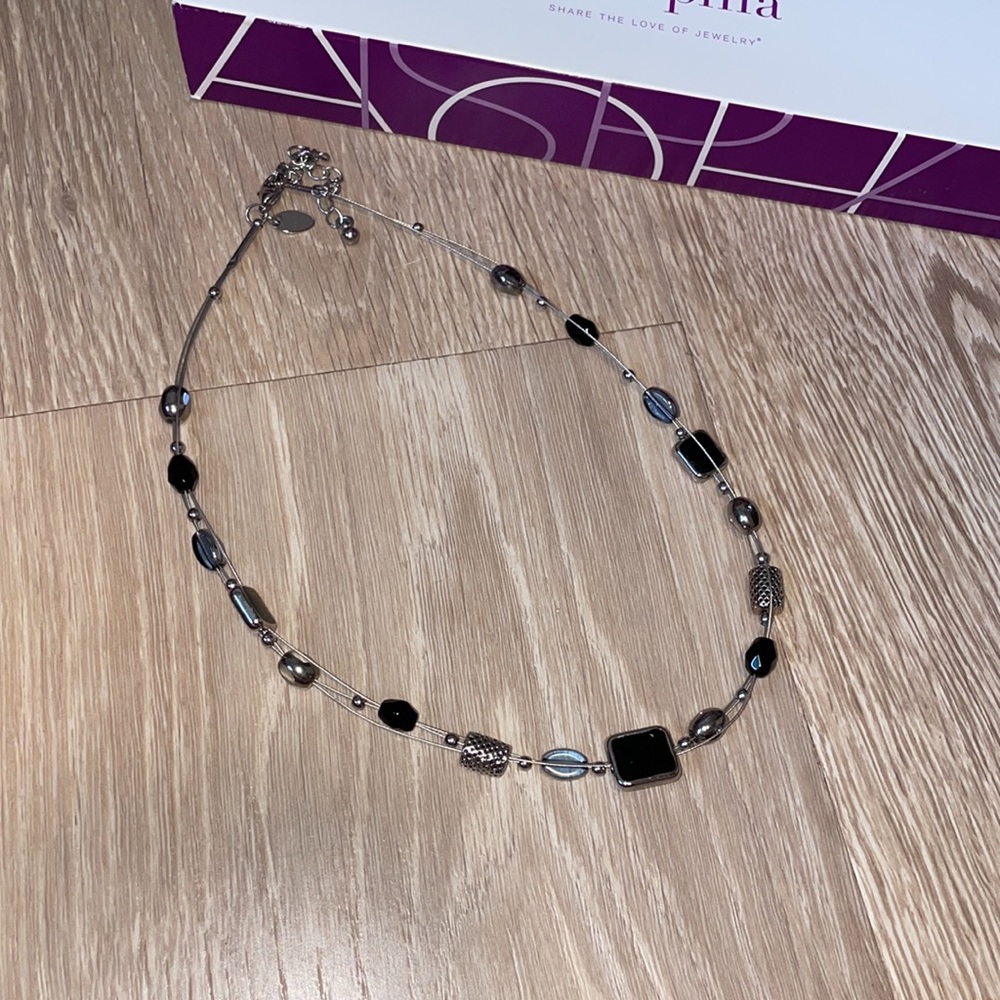 Women’s necklace